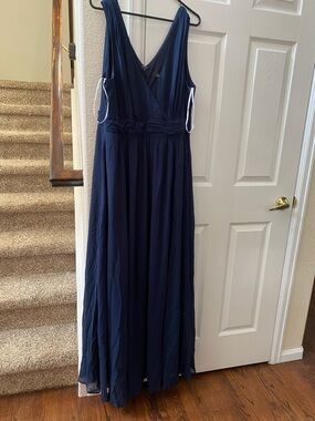 Lulu's Navy V-Neck Sleeveless Maxi Dress